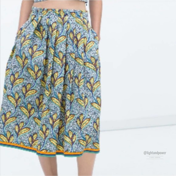 Zara Dresses & Skirts - Zara Trafaluc African Leaf Print Full Skirt S EUC